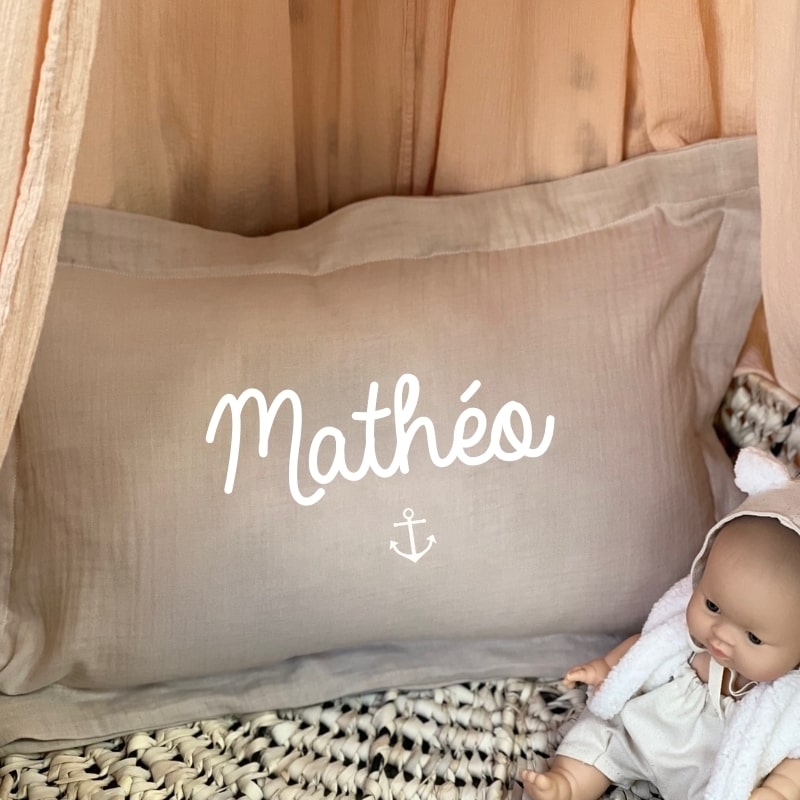 Coussin bébé personnalisé pour Noël féerique